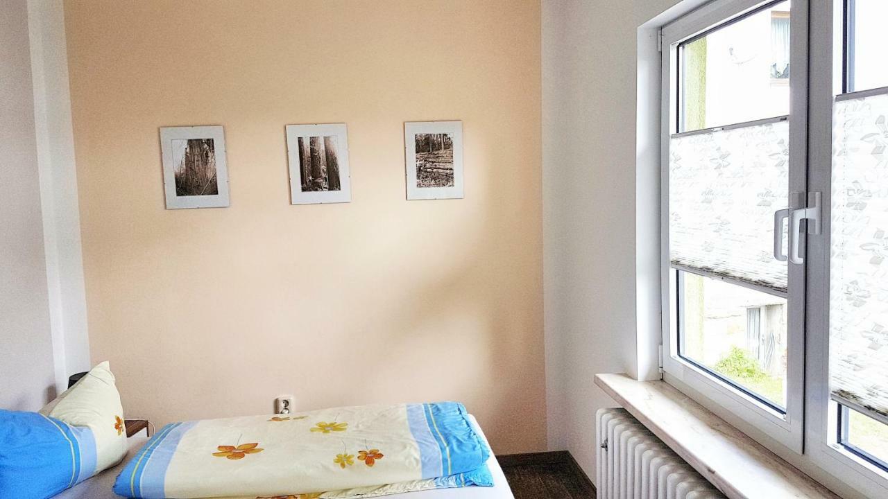Monis Gemuetliche Ferienwohnungen Suhl Exteriör bild